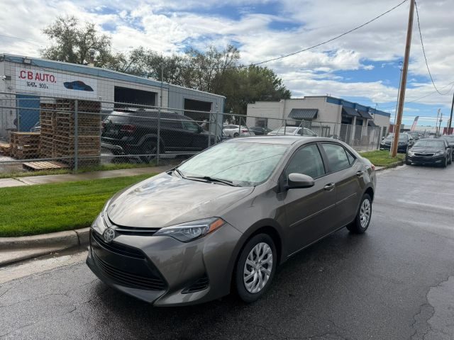 2017 Toyota Corolla LE FWD photo