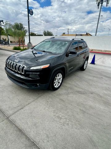 2018 Jeep Cherokee Latitude Plus FWD photo