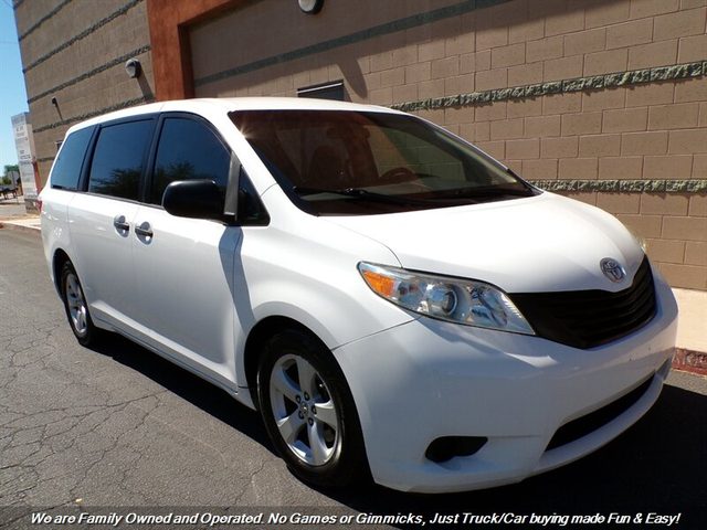 2017 Toyota Sienna L FWD photo