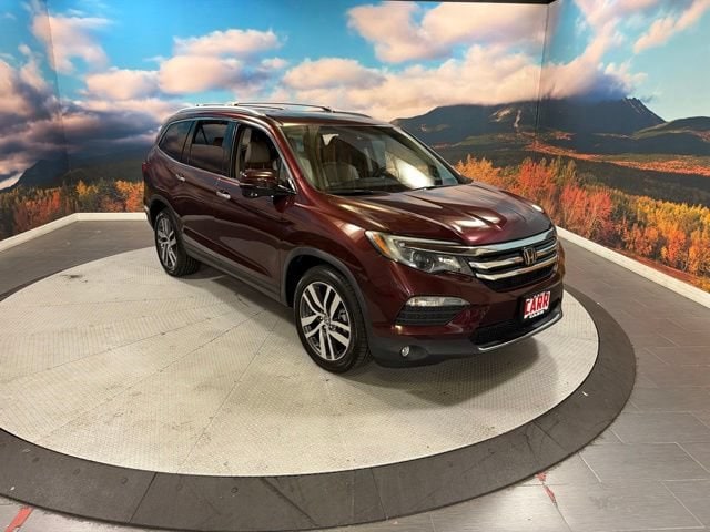 2017 Honda Pilot Touring AWD photo