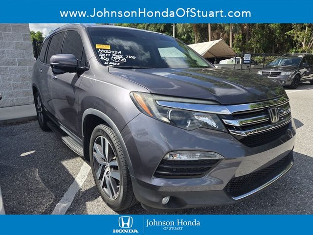 2017 Honda Pilot Touring FWD photo
