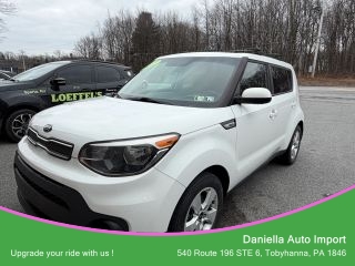 2017 Kia Soul Base FWD photo