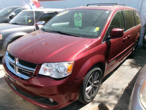 2017 Dodge Grand Caravan SXT FWD photo