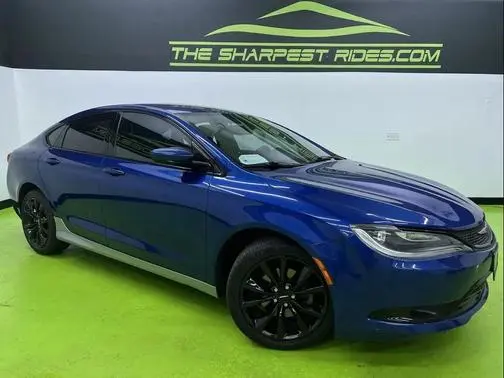 2016 Chrysler 200 S FWD photo