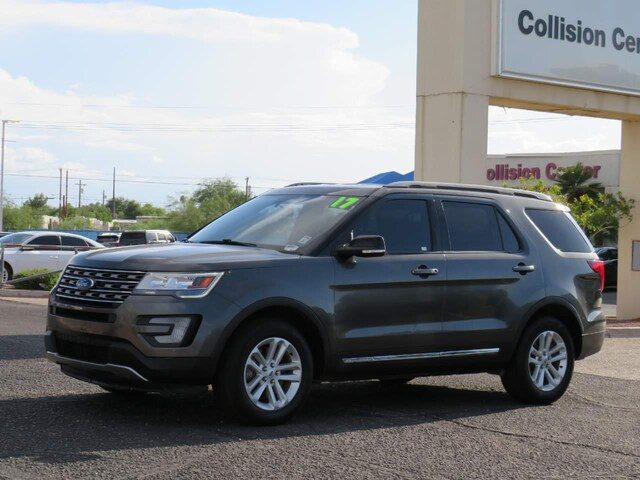 2017 Ford Explorer XLT FWD photo