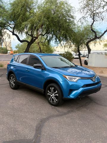 2017 Toyota RAV4 LE FWD photo