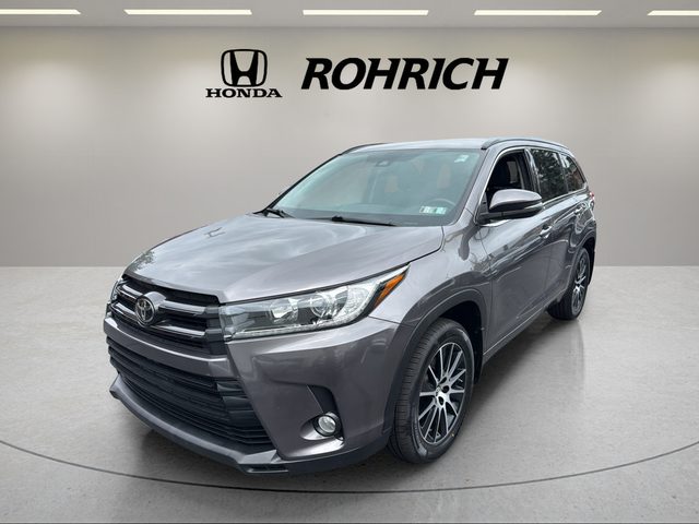 2017 Toyota Highlander SE AWD photo