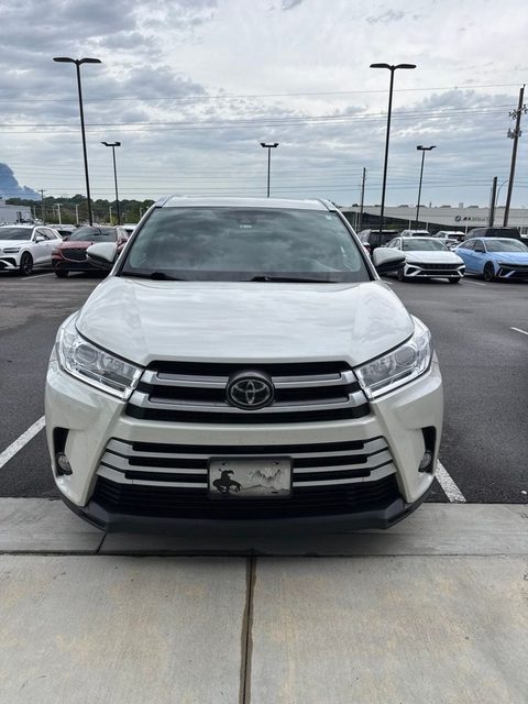 2017 Toyota Highlander XLE FWD photo