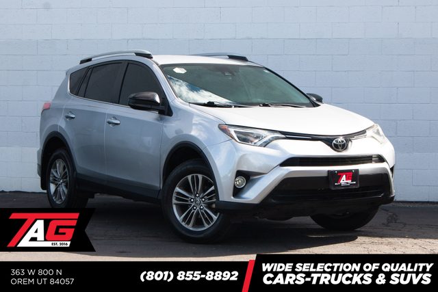 2017 Toyota RAV4 LE FWD photo