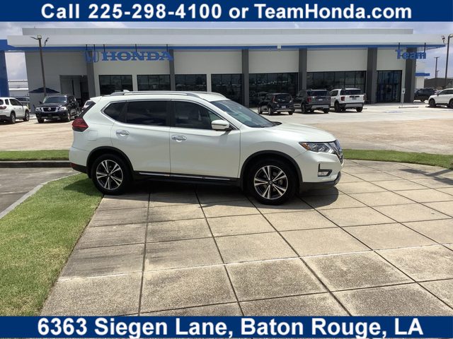 2017 Nissan Rogue SL FWD photo