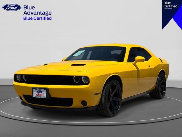 2018 Dodge Challenger SXT RWD photo