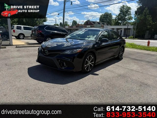 2018 Toyota Camry SE FWD photo