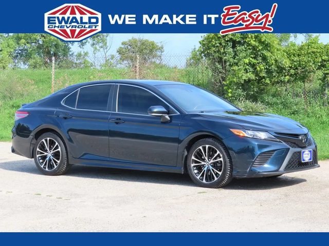 2018 Toyota Camry SE FWD photo