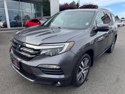 2017 Honda Pilot Touring AWD photo