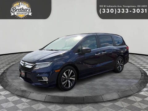 2018 Honda Odyssey Touring FWD photo