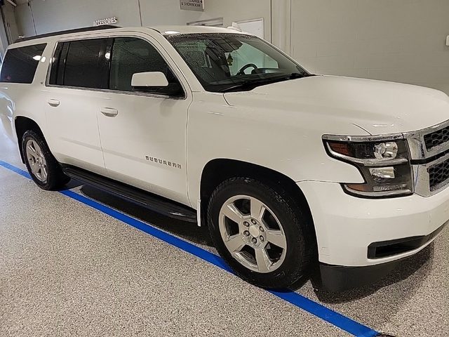 2017 Chevrolet Suburban LT 4WD photo