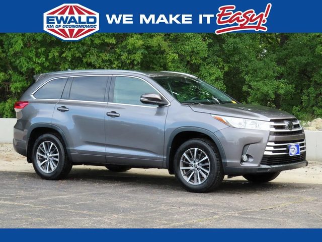 2017 Toyota Highlander XLE AWD photo