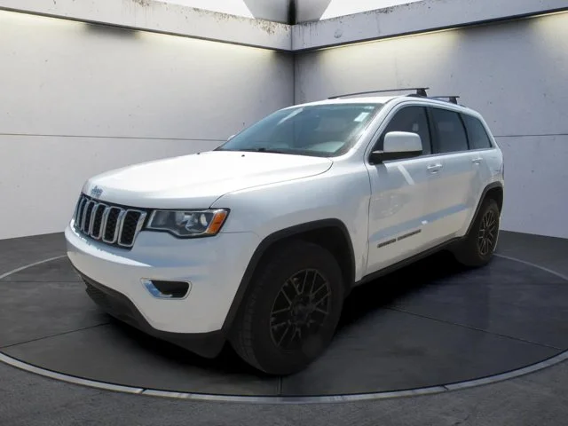 2018 Jeep Grand Cherokee Laredo E RWD photo
