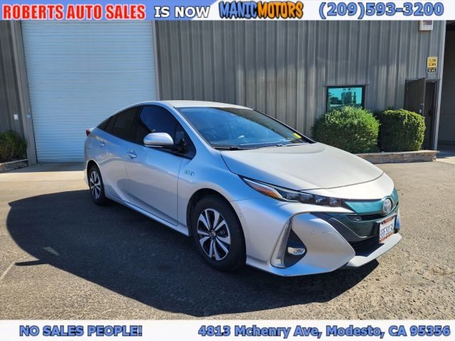 2017 Toyota Prius Prime Advanced FWD photo