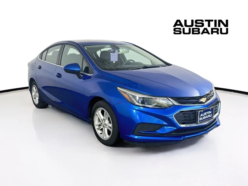 2017 Chevrolet Cruze LT FWD photo