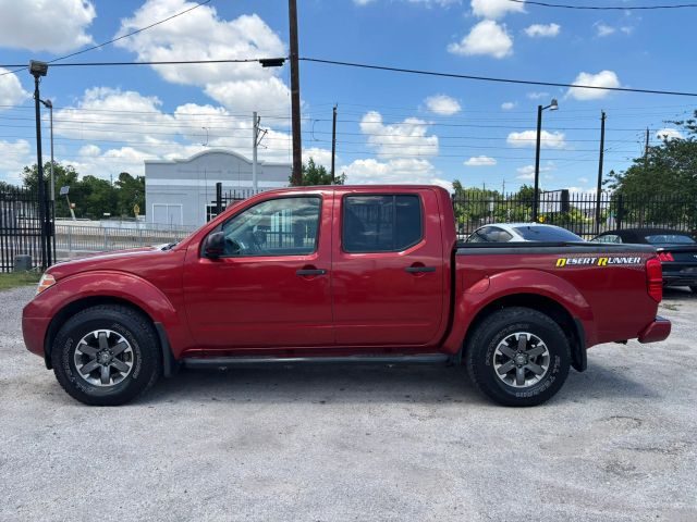 2017 Nissan Frontier Desert Runner RWD photo