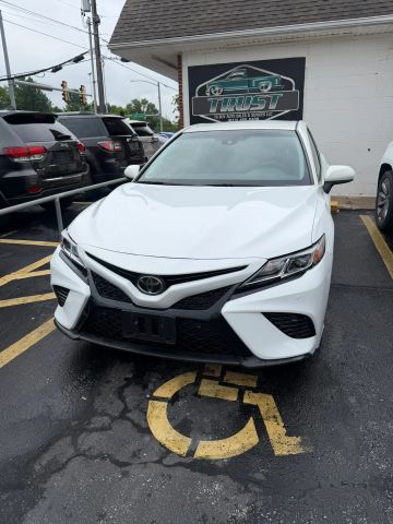 2018 Toyota Camry SE FWD photo