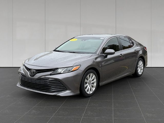 2018 Toyota Camry LE FWD photo
