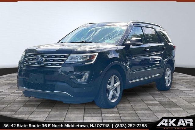 2017 Ford Explorer XLT 4WD photo