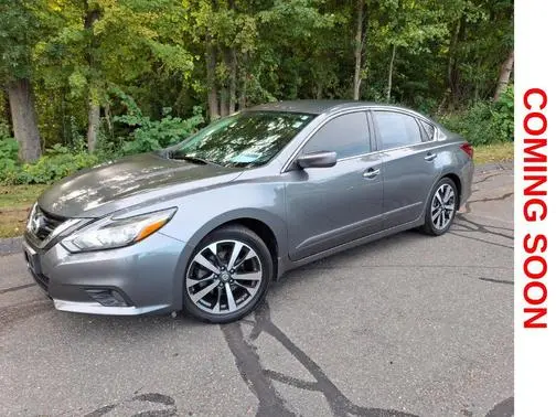 2017 Nissan Altima 2.5 SR FWD photo