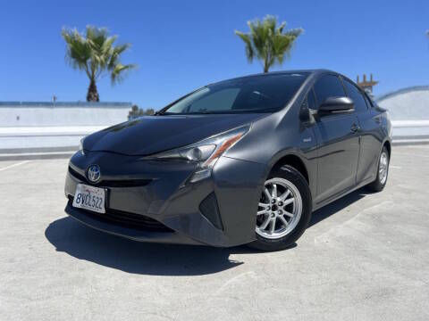 2017 Toyota Prius One FWD photo