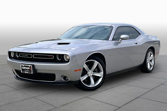 2016 Dodge Challenger R/T RWD photo