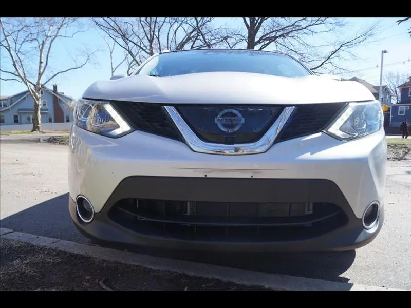 2017 Nissan Rogue Sport SL AWD photo
