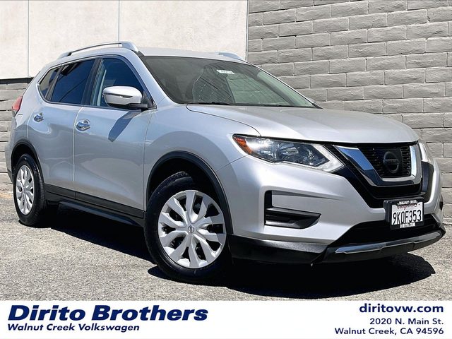 2017 Nissan Rogue S FWD photo