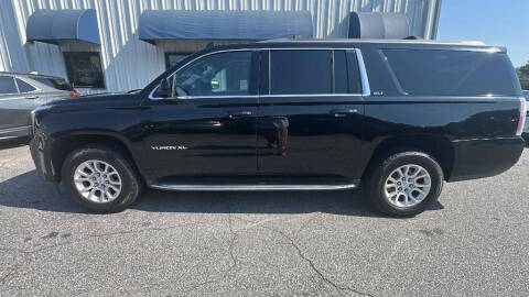 2017 GMC Yukon XL SLT RWD photo