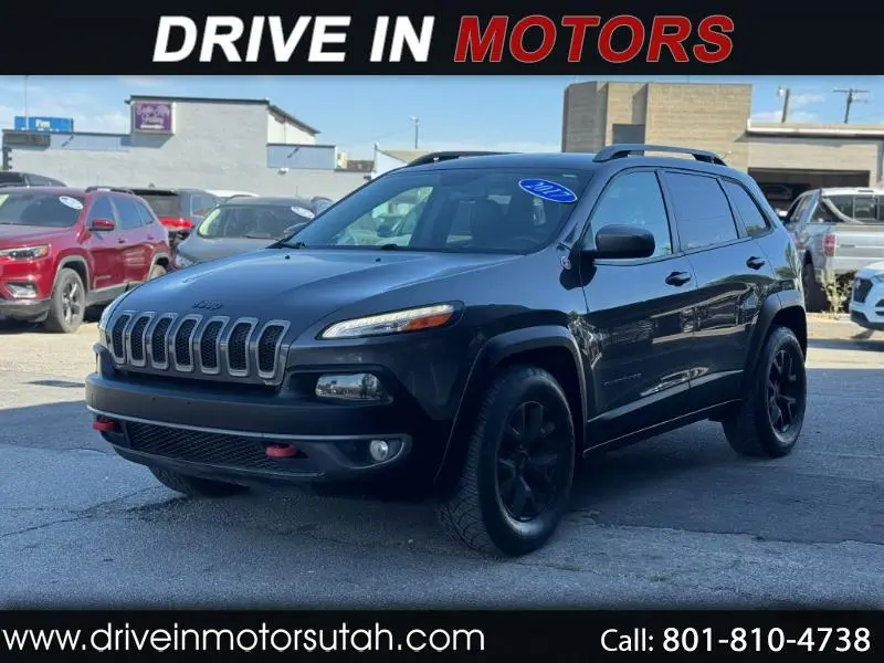 2017 Jeep Cherokee Trailhawk 4WD photo