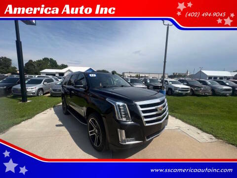 2017 Cadillac Escalade Luxury 4WD photo