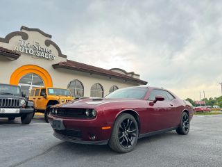 2018 Dodge Challenger SXT Plus RWD photo