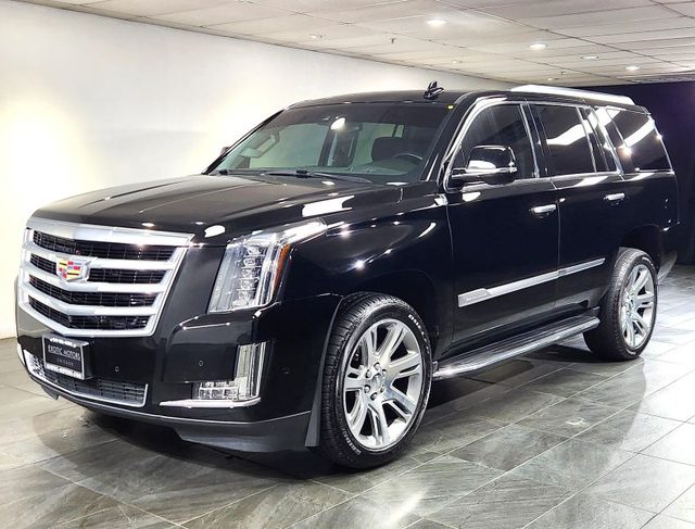 2018 Cadillac Escalade Luxury 4WD photo