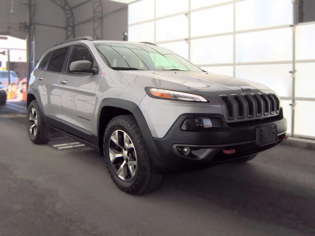 2018 Jeep Cherokee Trailhawk 4WD photo