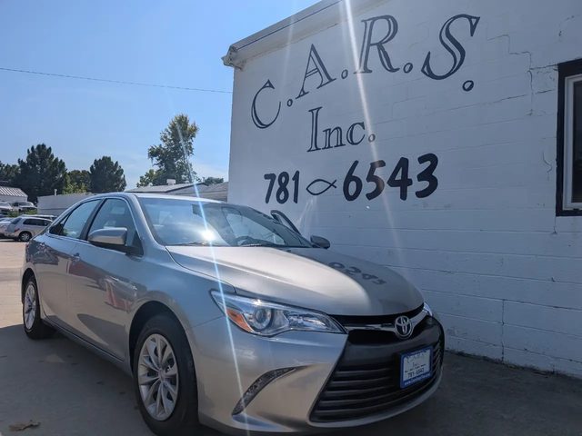 2016 Toyota Camry LE FWD photo