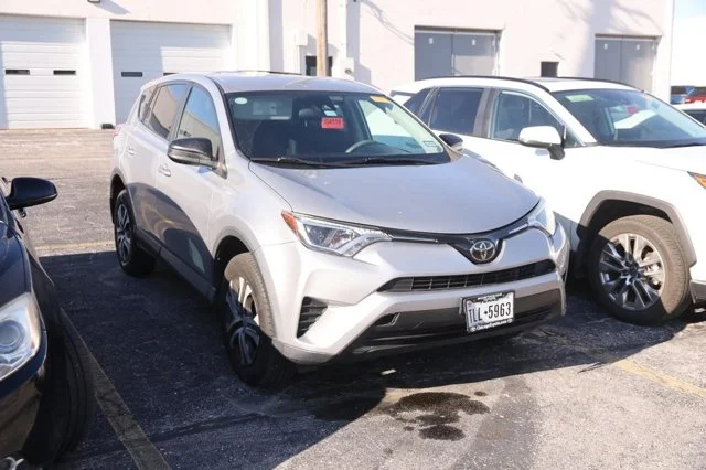 2017 Toyota RAV4 LE AWD photo