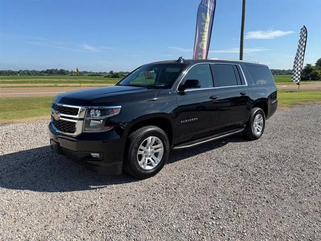 2017 Chevrolet Suburban LT RWD photo