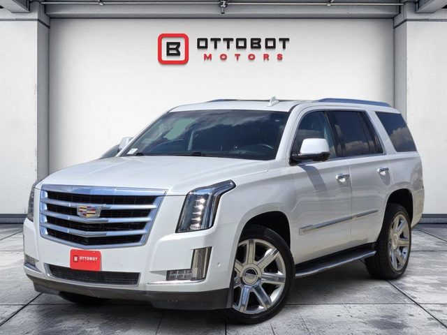 2017 Cadillac Escalade Luxury RWD photo