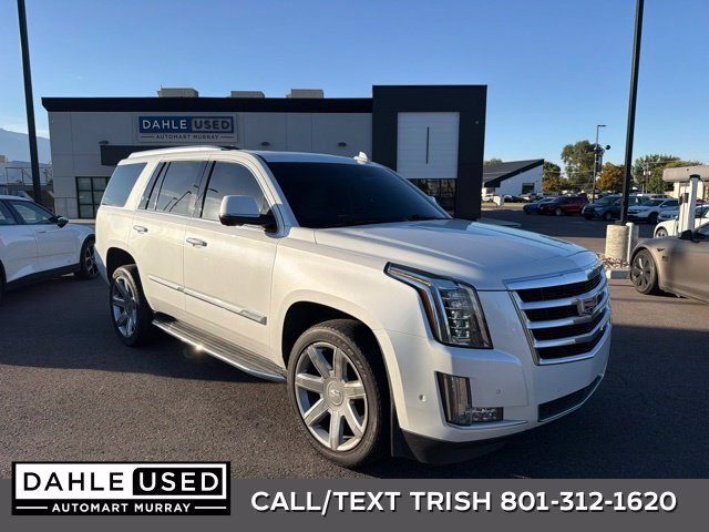 2017 Cadillac Escalade Luxury RWD photo