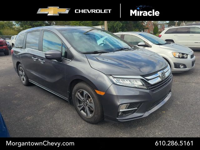 2018 Honda Odyssey Touring FWD photo