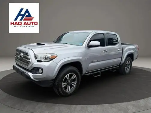 2017 Toyota Tacoma TRD Sport 4WD photo