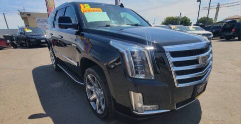 2015 Cadillac Escalade Luxury RWD photo