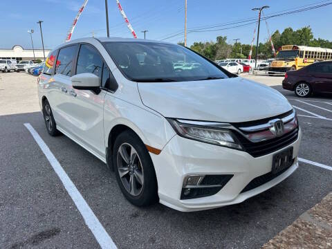 2018 Honda Odyssey Touring FWD photo