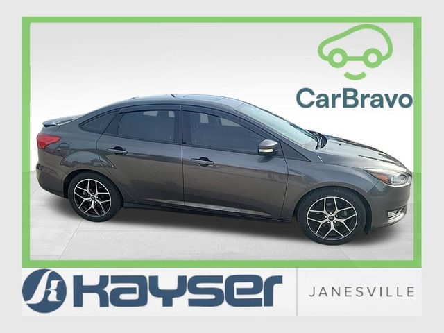 2017 Ford Focus SEL FWD photo