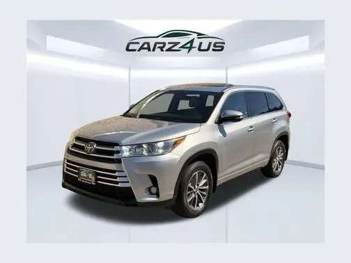 2017 Toyota Highlander XLE AWD photo